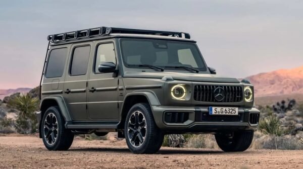 The new Mercedes G-Class has been upgraded with increased power and a «transparent» hood